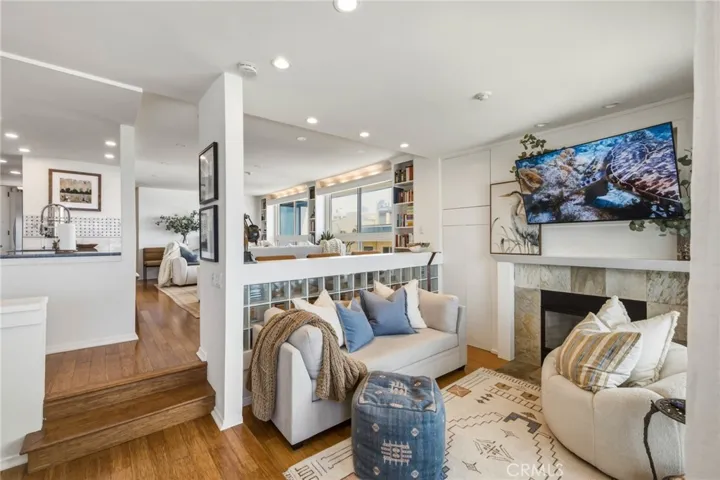 575 Esplanade 207, Redondo Beach, California 90277