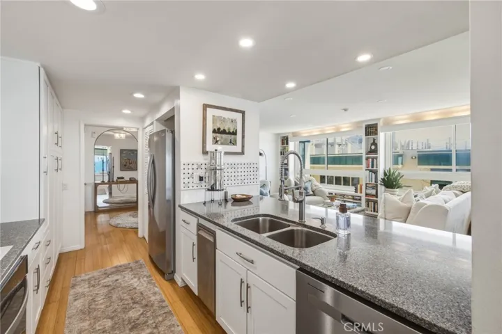 575 Esplanade 207, Redondo Beach, California 90277