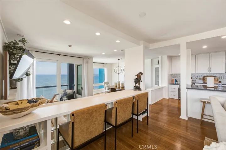575 Esplanade 207, Redondo Beach, California 90277