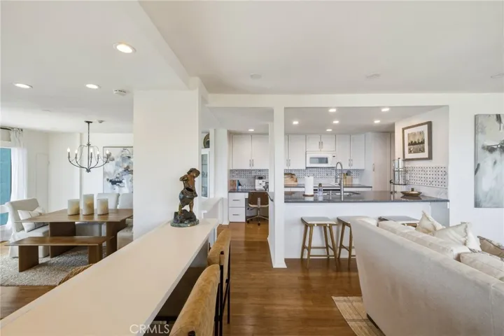 575 Esplanade 207, Redondo Beach, California 90277