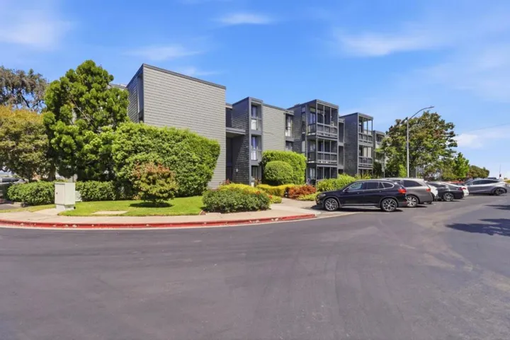 425 Anchor Road 209, San Mateo, California 94404