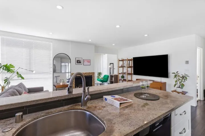 425 Anchor Road 209, San Mateo, California 94404