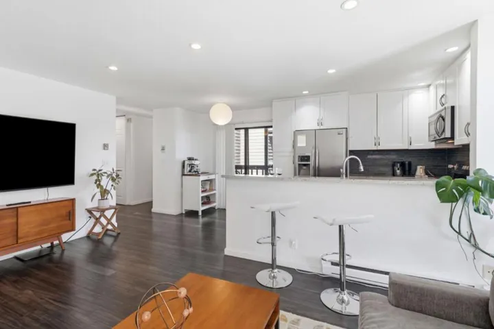 425 Anchor Road 209, San Mateo, California 94404
