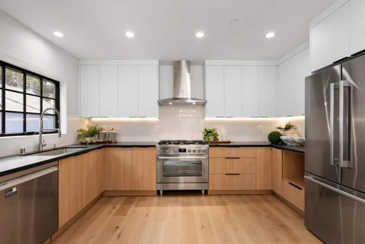 1015 Laguna Avenue, Burlingame, California 94010