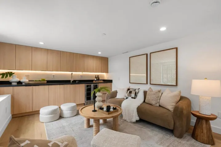 1015 Laguna Avenue, Burlingame, California 94010