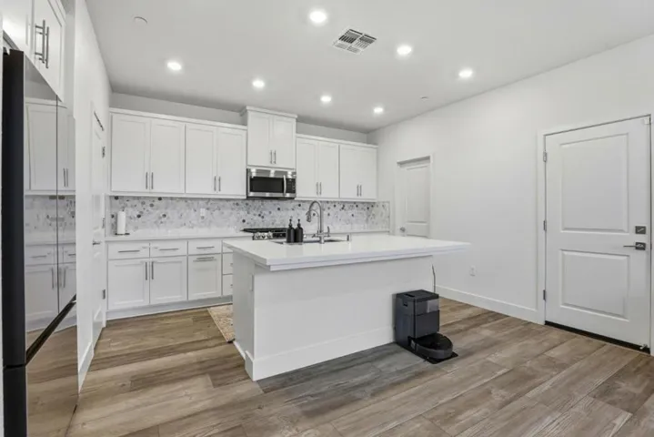 6056 Bullion Lane, Dublin, California 94568