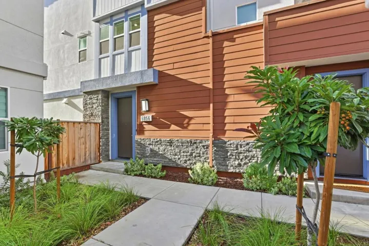 6056 Bullion Lane, Dublin, California 94568
