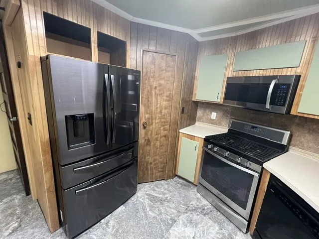 ATTRACTIVE APPLIANCES