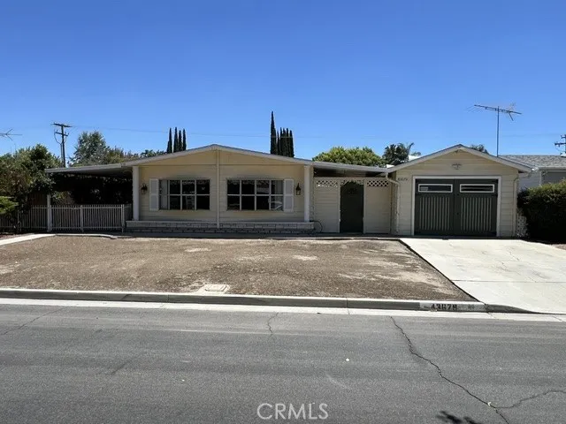 TWO ENTRANCES FROM THE FRONT