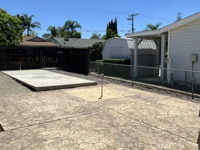 LARGE RV PARKING AREA W/DUMP STATION