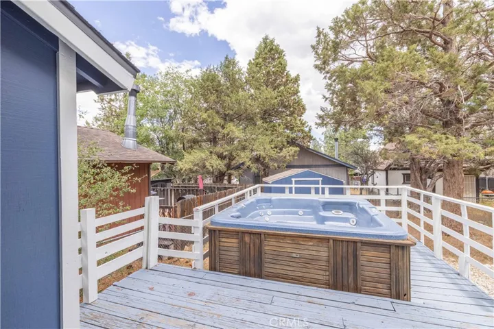 593 Wabash, Sugarloaf, California 92386