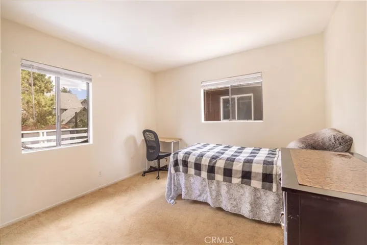 593 Wabash, Sugarloaf, California 92386