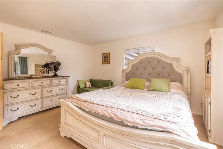 593 Wabash, Sugarloaf, California 92386