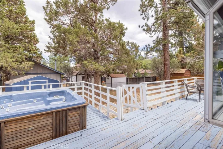593 Wabash, Sugarloaf, California 92386