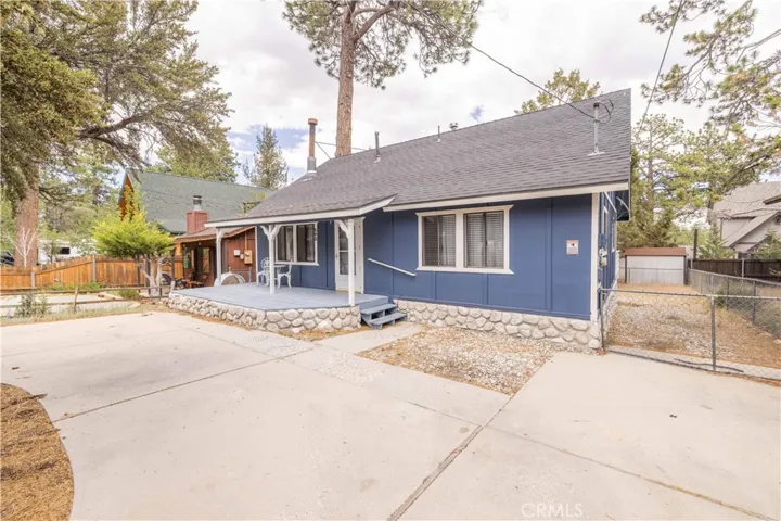 593 Wabash, Sugarloaf, California 92386