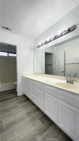 6521 Thistledown Street, Eastvale, California 92880