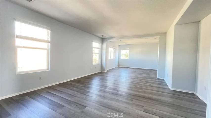 6521 Thistledown Street, Eastvale, California 92880