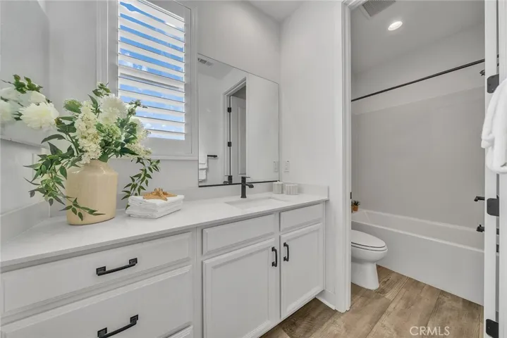 446 Chorus, Irvine, California 92618