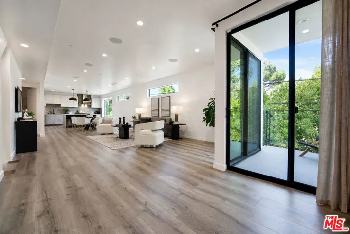 11614 Colfax Meadow Lane, Studio City, California 91604