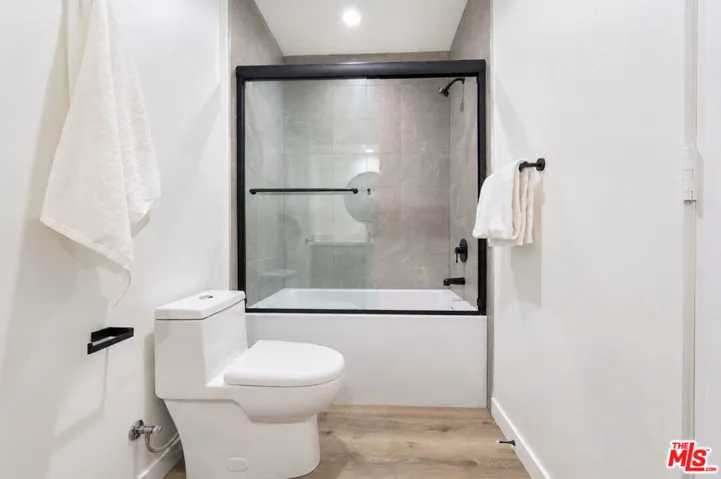 11614 Colfax Meadow Lane, Studio City, California 91604