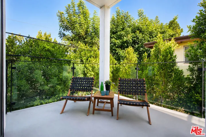 11614 Colfax Meadow Lane, Studio City, California 91604