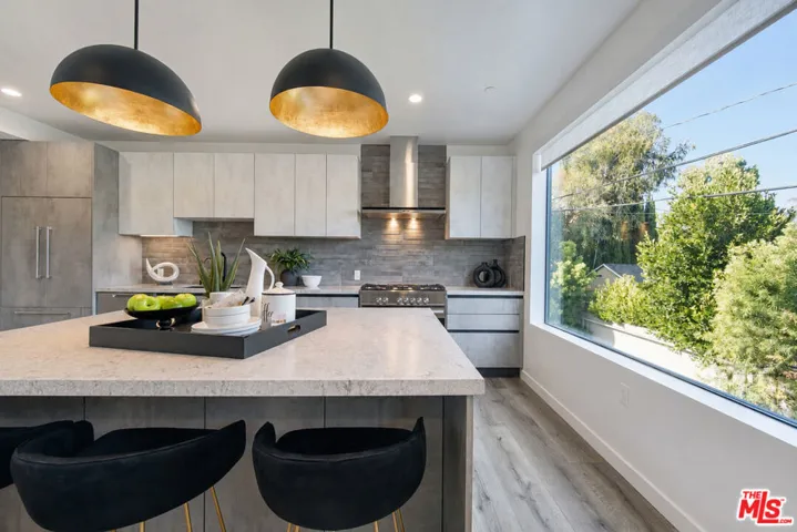 11614 Colfax Meadow Lane, Studio City, California 91604