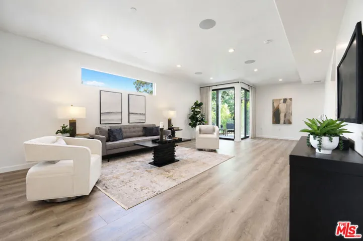 11614 Colfax Meadow Lane, Studio City, California 91604