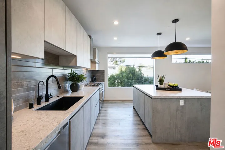 11614 Colfax Meadow Lane, Studio City, California 91604