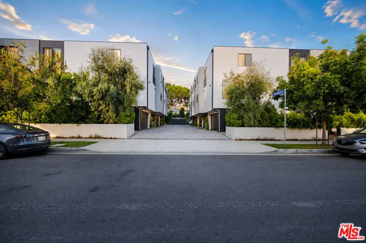 11614 Colfax Meadow Lane, Studio City, California 91604
