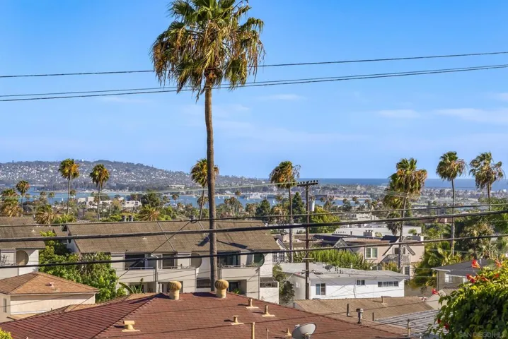 4886 Jewell Street, San Diego, California 92109
