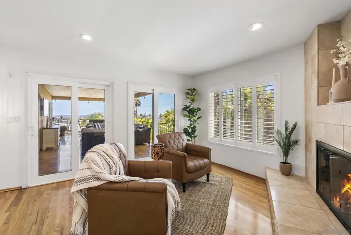 4886 Jewell Street, San Diego, California 92109