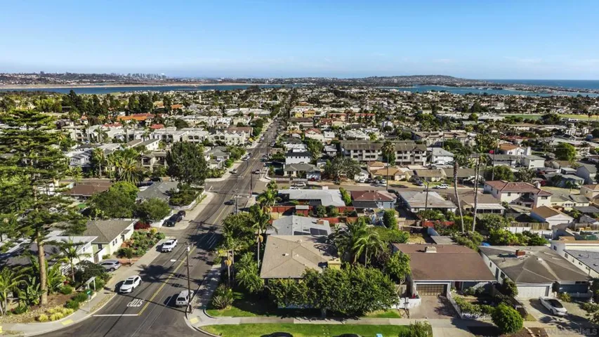4886 Jewell Street, San Diego, California 92109
