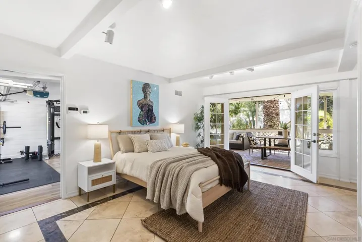 4886 Jewell Street, San Diego, California 92109