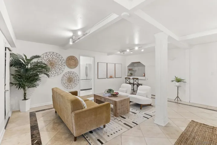 4886 Jewell Street, San Diego, California 92109