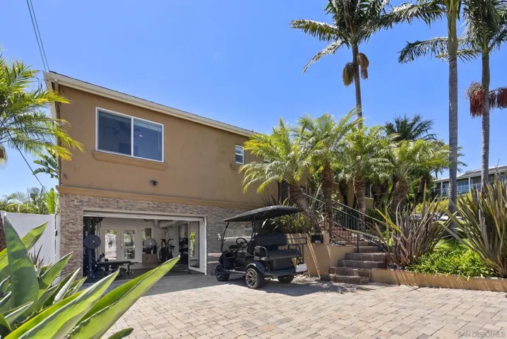 4886 Jewell Street, San Diego, California 92109