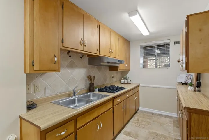 4886 Jewell Street, San Diego, California 92109