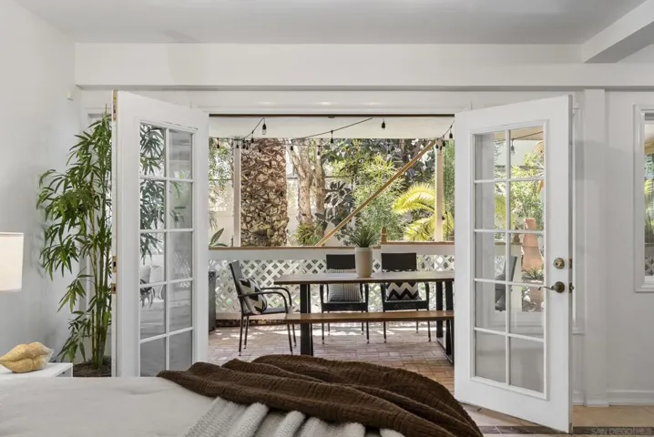 4886 Jewell Street, San Diego, California 92109