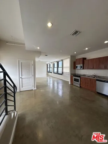 315 W 5th Street 1003, Los Angeles, California 90013