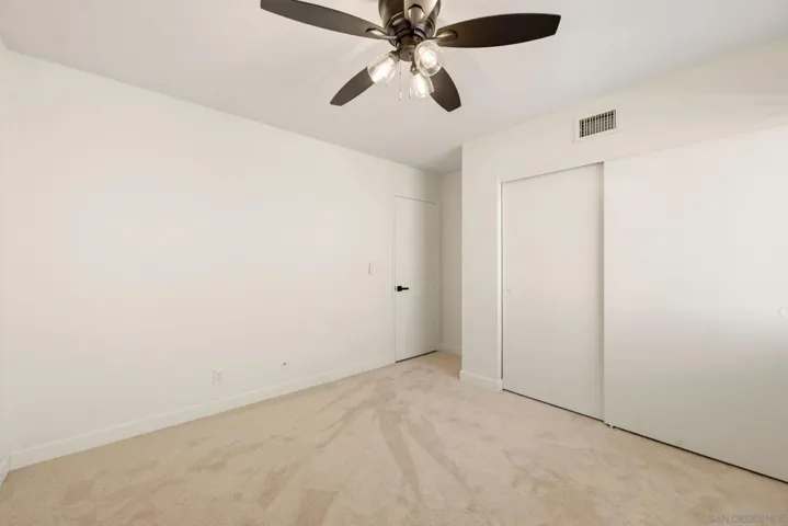 12855 Via Moura, San Diego, California 92128