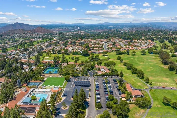 12855 Via Moura, San Diego, California 92128