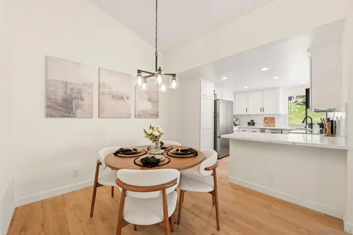 12855 Via Moura, San Diego, California 92128