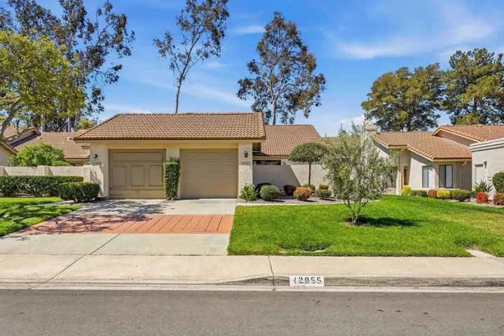 12855 Via Moura, San Diego, California 92128