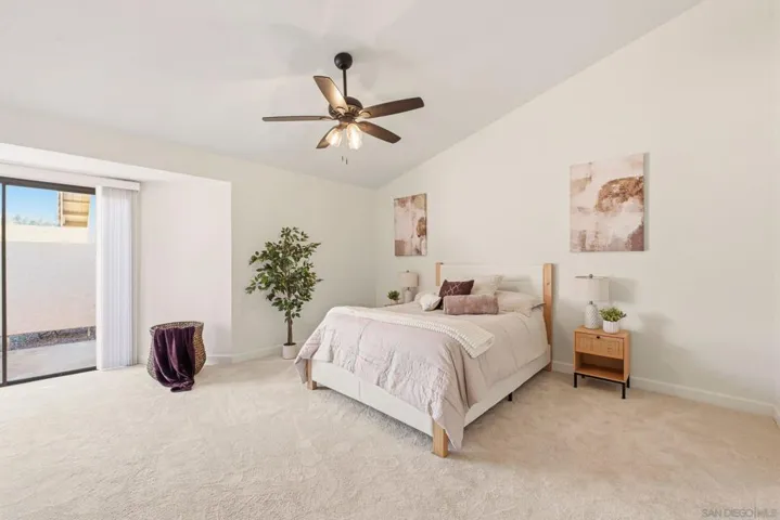 12855 Via Moura, San Diego, California 92128