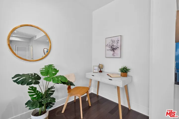 1700 Sawtelle Boulevard 8, Los Angeles, California 90025