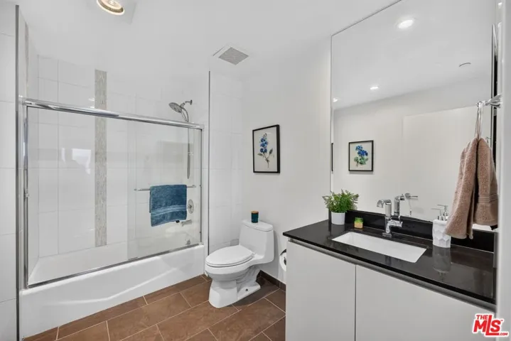 1700 Sawtelle Boulevard 8, Los Angeles, California 90025