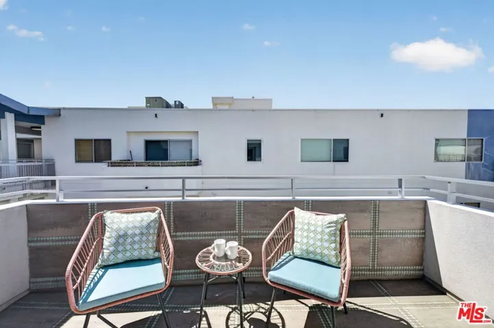 1700 Sawtelle Boulevard 8, Los Angeles, California 90025