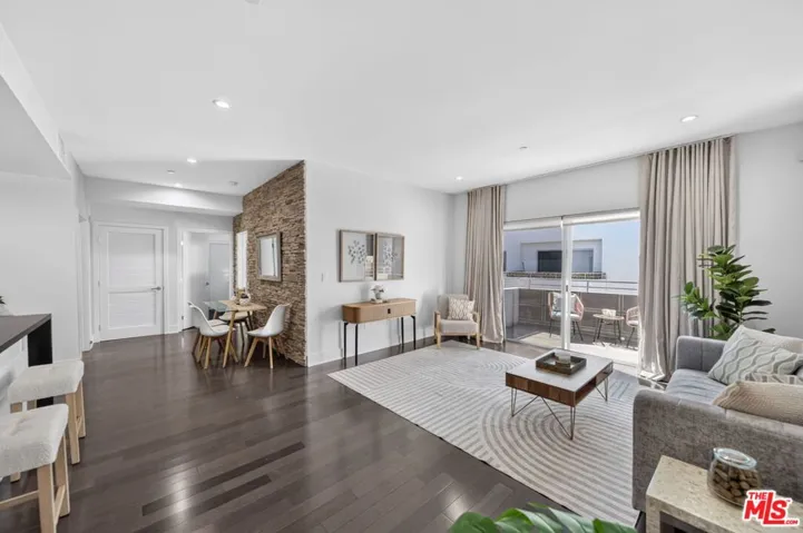 1700 Sawtelle Boulevard 8, Los Angeles, California 90025