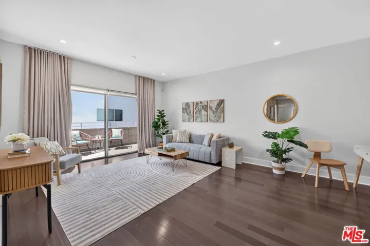 1700 Sawtelle Boulevard 8, Los Angeles, California 90025