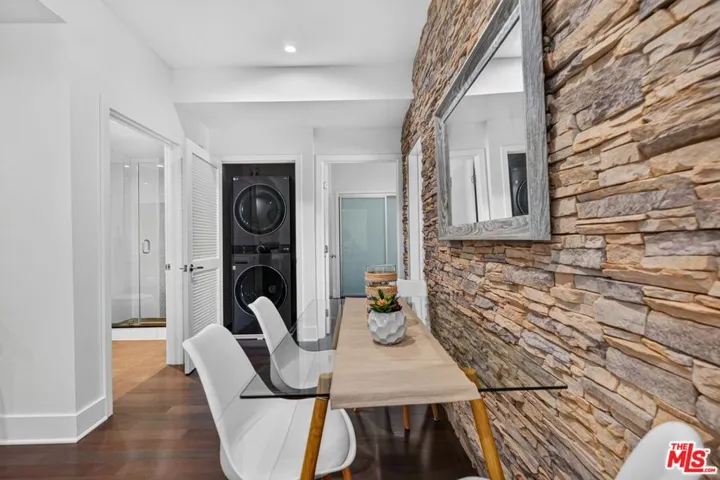 1700 Sawtelle Boulevard 8, Los Angeles, California 90025