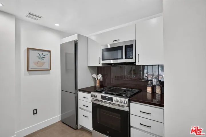1700 Sawtelle Boulevard 8, Los Angeles, California 90025